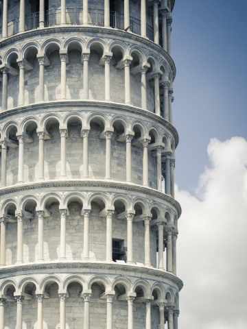 leaning tower