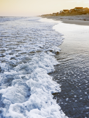 Beach houses and the beach